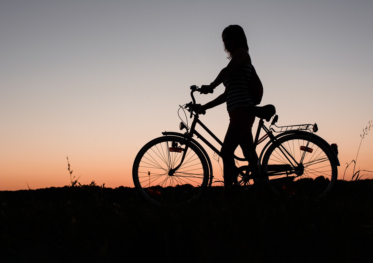 自転車　女の子